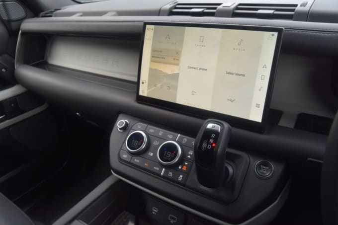 2025 Land Rover Defender