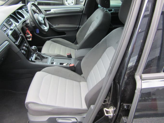 2025 Volkswagen Golf