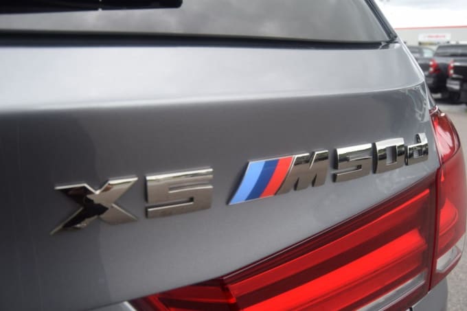 2025 BMW X5
