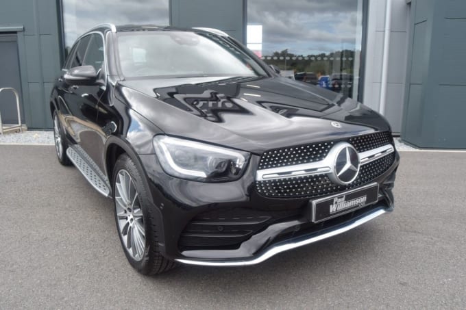 2025 Mercedes-benz Glc