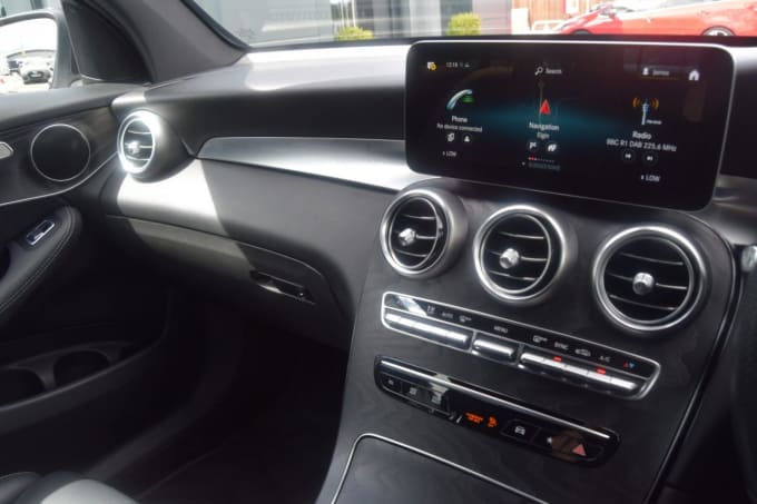 2025 Mercedes-benz Glc