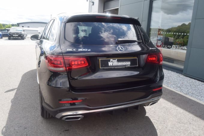 2025 Mercedes-benz Glc