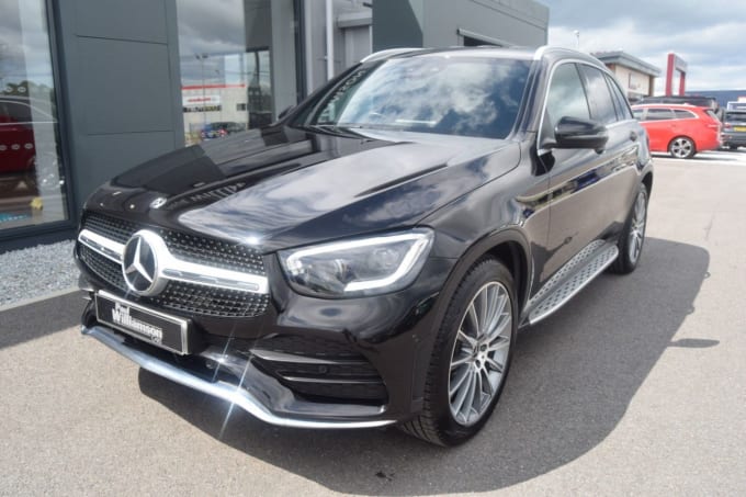 2025 Mercedes-benz Glc