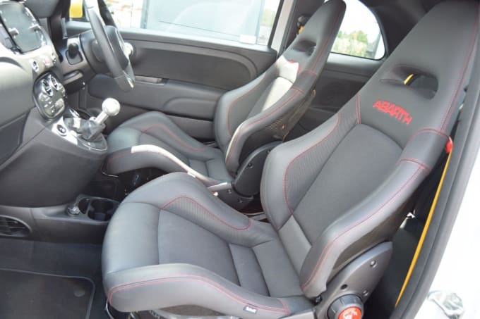 2025 Abarth 695c