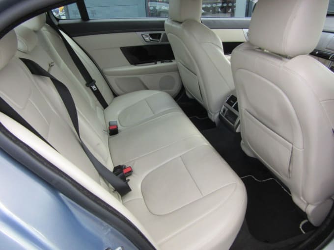 2025 Jaguar Xf