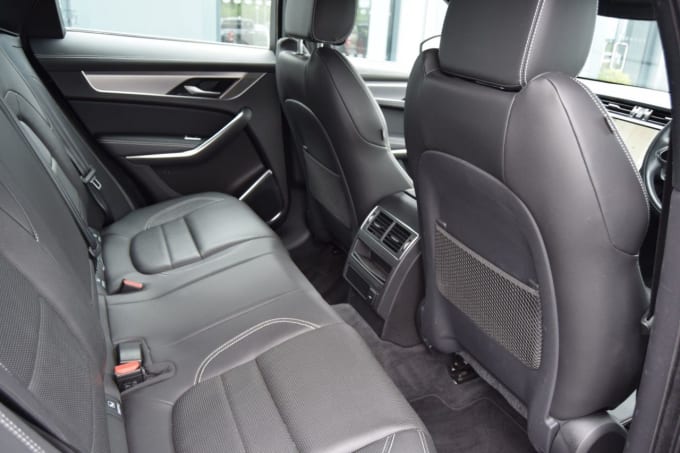 2025 Jaguar F-pace