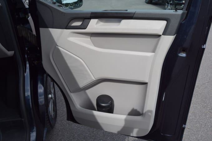 2025 Volkswagen Transporter
