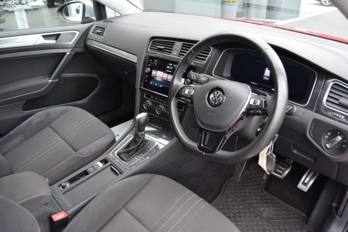 2025 Volkswagen Golf