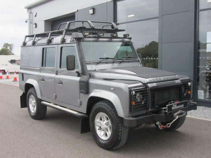 2025 Land Rover Defender