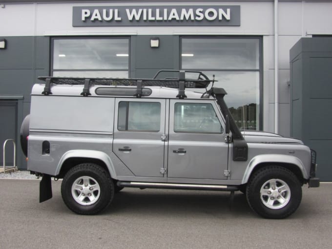 2025 Land Rover Defender