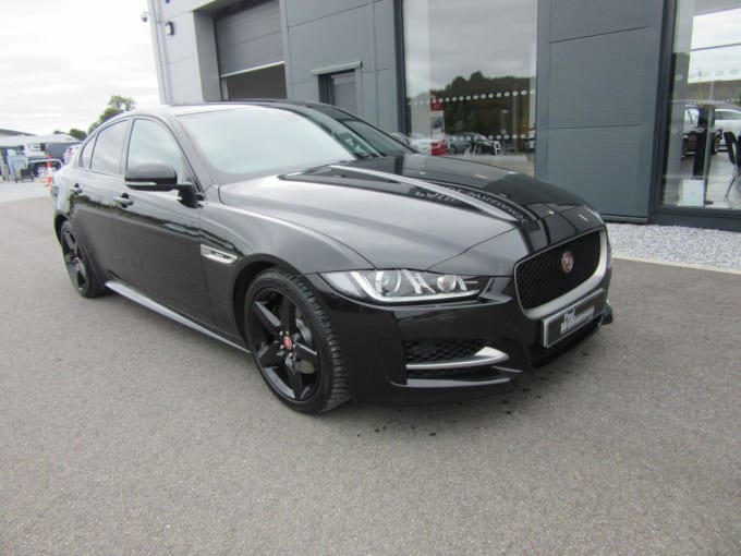 2025 Jaguar Xe