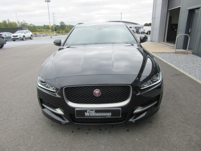 2025 Jaguar Xe