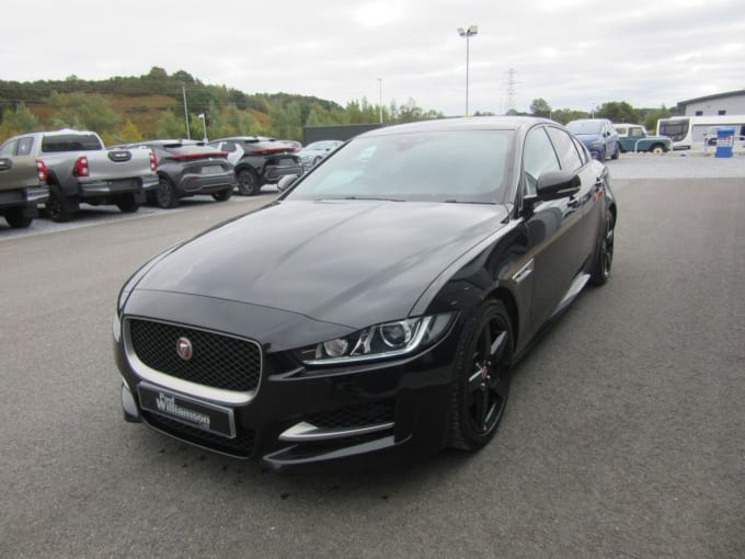 2025 Jaguar Xe