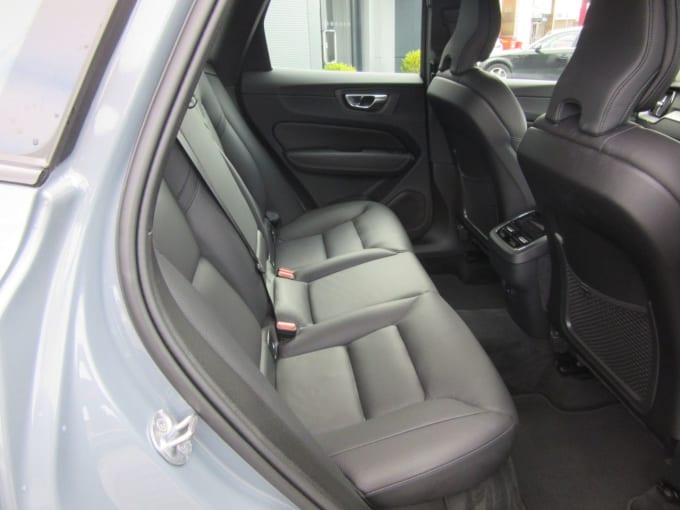 2025 Volvo Xc60