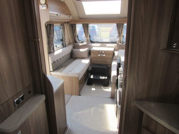 2025 Swift Challenger 580 4 Berth