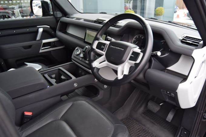 2025 Land Rover Defender