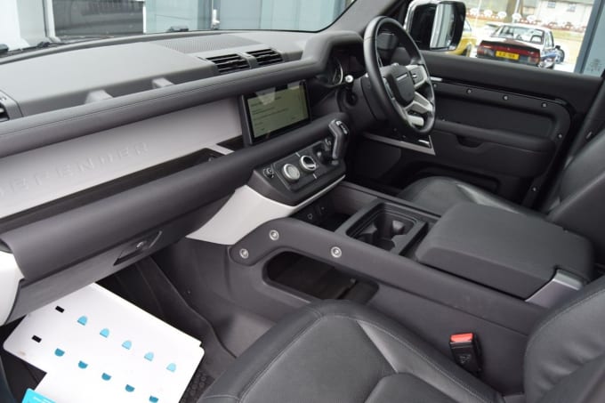 2025 Land Rover Defender