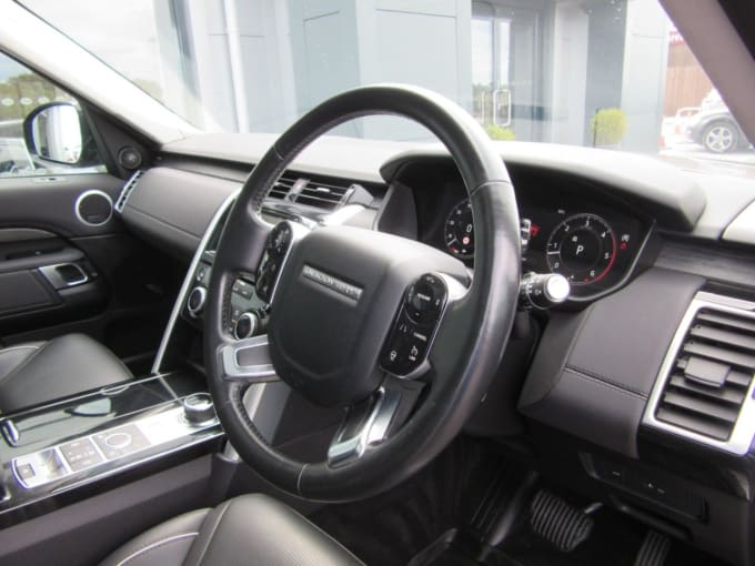 2025 Land Rover Discovery