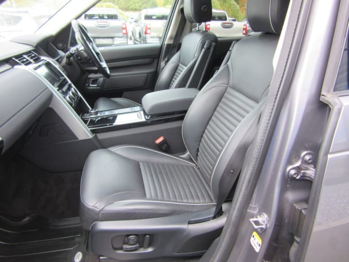 2025 Land Rover Discovery
