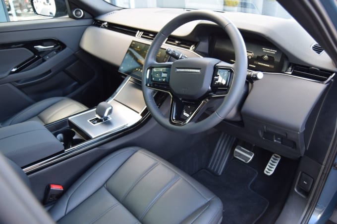 2025 Land Rover Range Rover Evoque