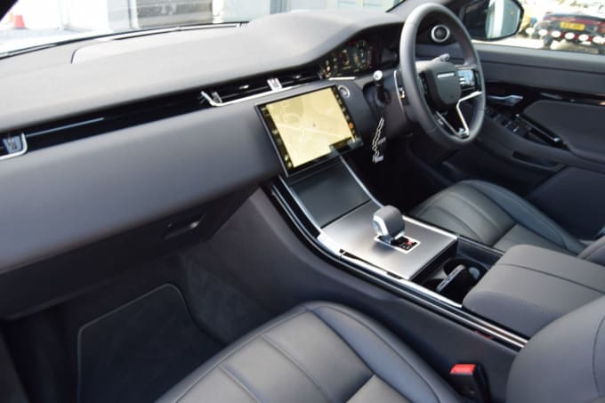 2025 Land Rover Range Rover Evoque