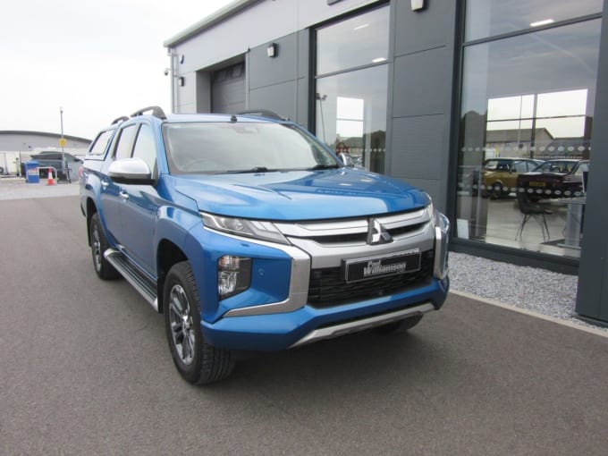 2025 Mitsubishi L200