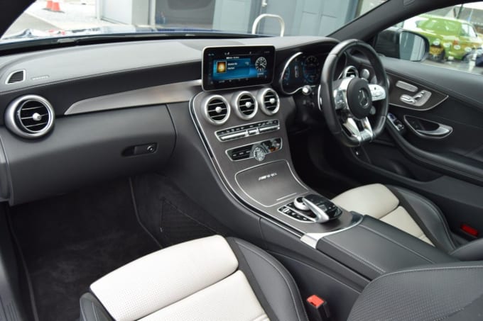2025 Mercedes-benz C-class