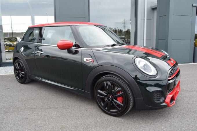 2023 Mini Hatch
