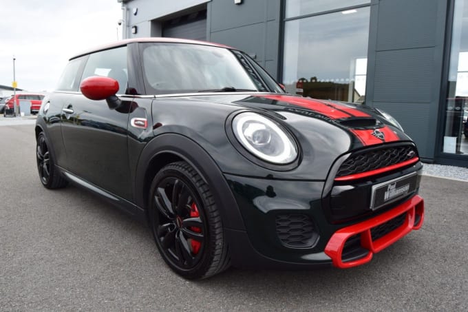 2023 Mini Hatch