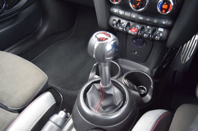 2023 Mini Hatch