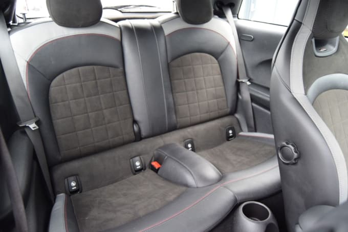 2023 Mini Hatch