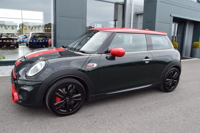 2023 Mini Hatch