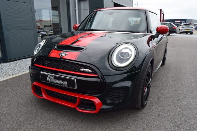 2023 Mini Hatch
