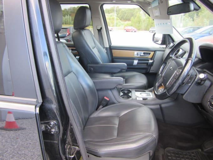 2025 Land Rover Discovery 4