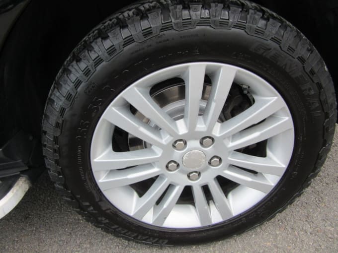 2025 Land Rover Discovery 4