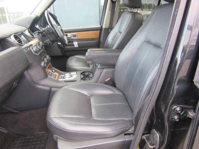 2025 Land Rover Discovery 4