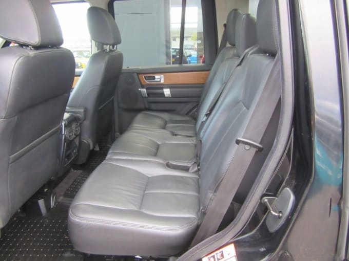 2025 Land Rover Discovery 4