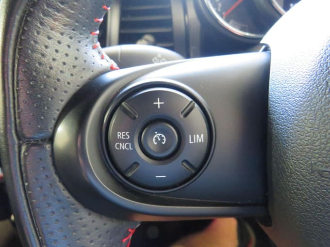 2018 Mini Hatch