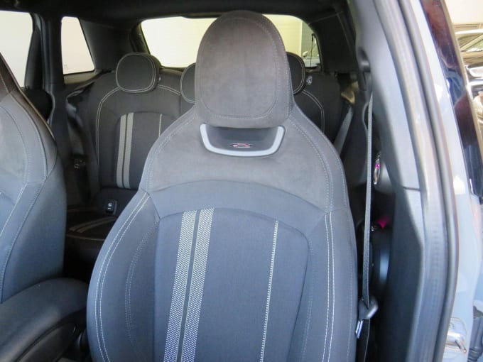 2018 Mini Hatch