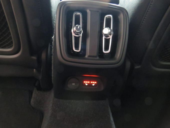 2020 Volvo Xc40