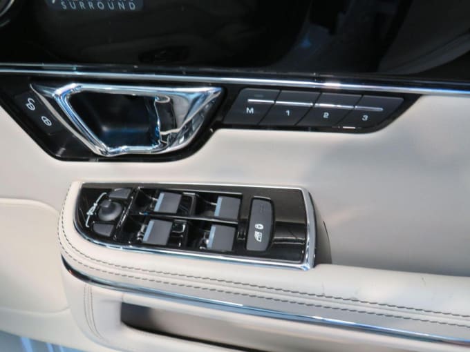 2016 Jaguar Xj