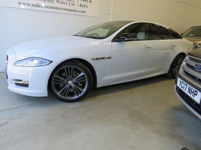 2016 Jaguar Xj