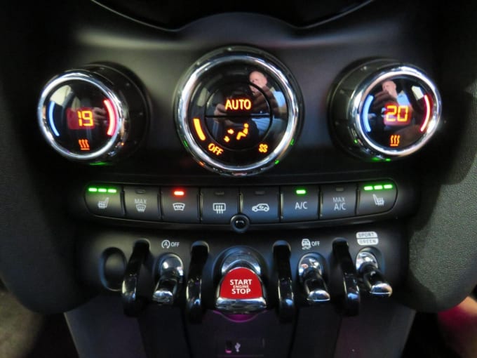 2018 Mini Hatch