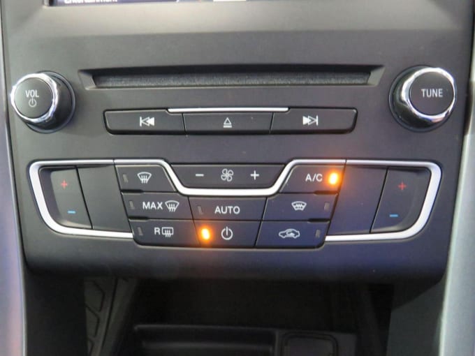 2016 Ford Mondeo