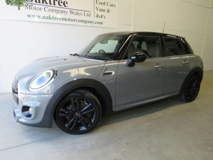 2018 Mini Hatch