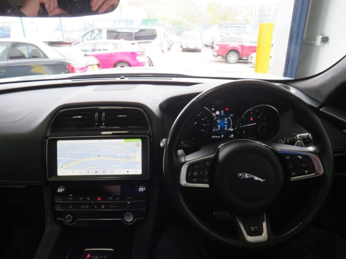 2019 Jaguar F-pace