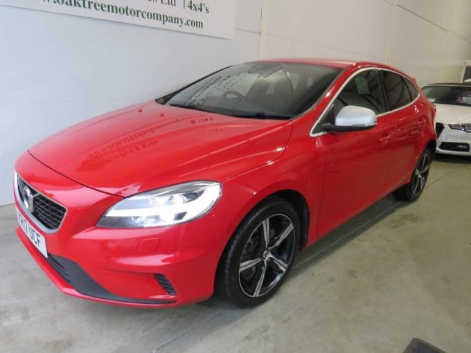 2017 Volvo V40