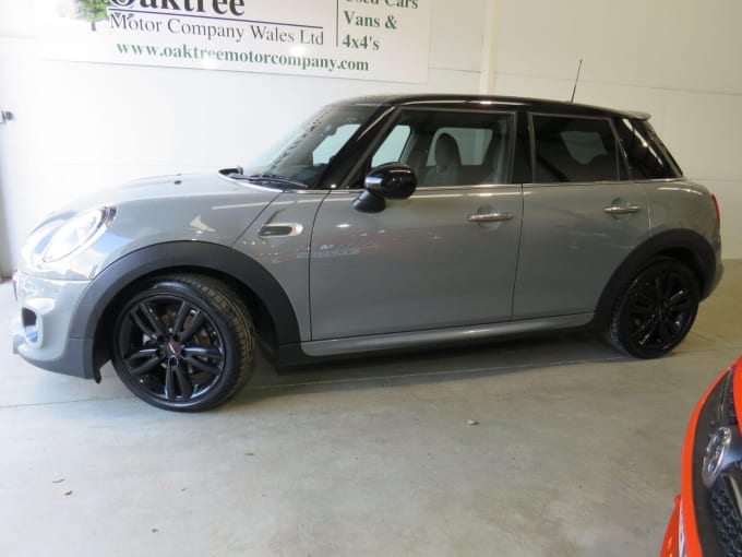 2018 Mini Hatch