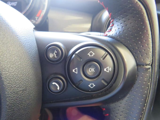 2018 Mini Hatch