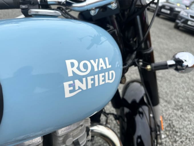 2025 Royal Enfield Classic Chrome